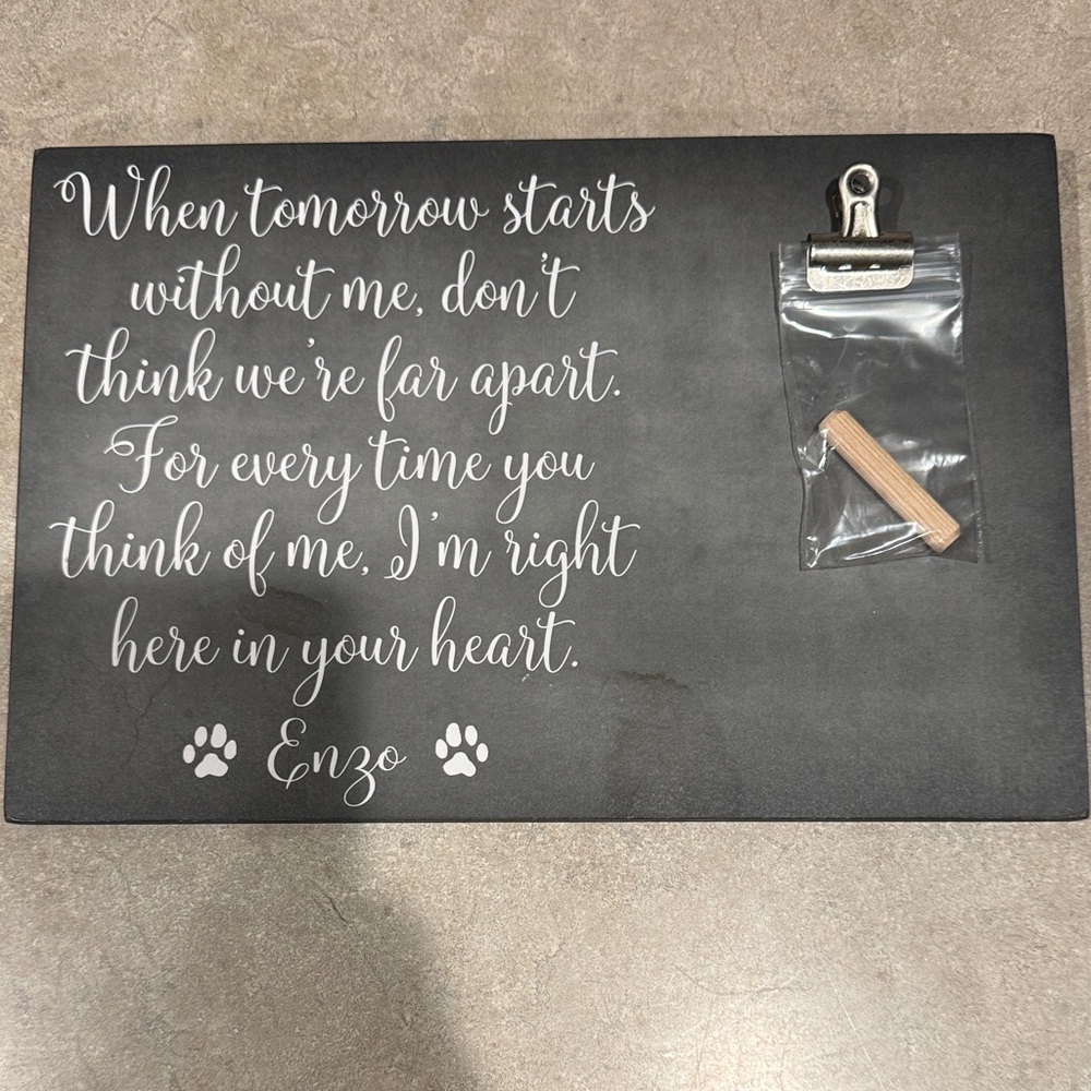 Memorial Plaque with Clip - Enzo